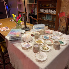 Load image into Gallery viewer, Leigh Beads Saturday 25th April Workshop (7PM)