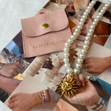Load image into Gallery viewer, Sun Pendant Pearly Necklace
