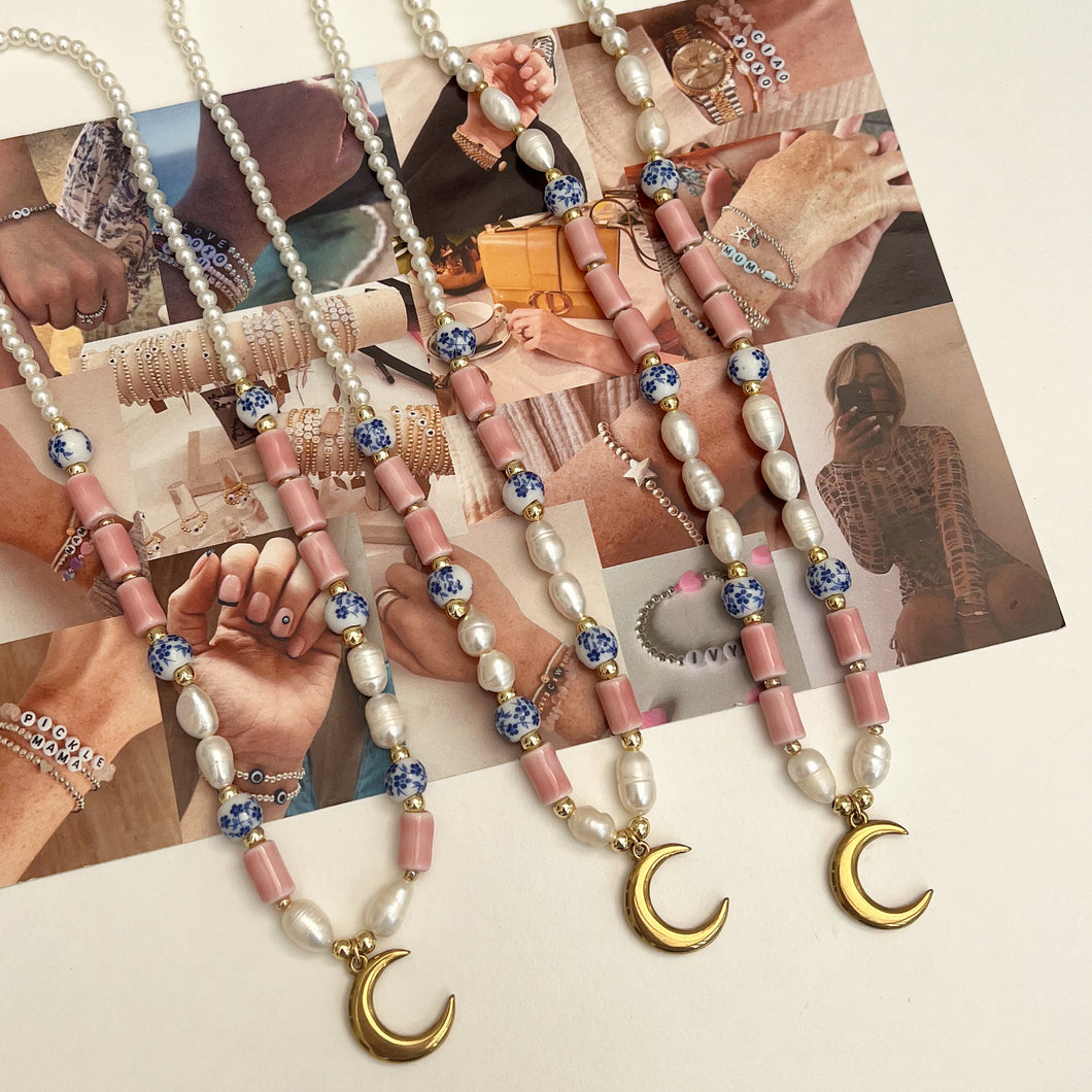 Moon Pendant Pearl Necklace